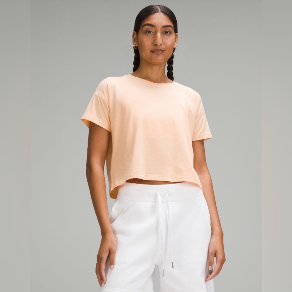 Lululemon cates t-shirt